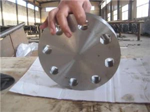 API  6 A  36 K slepa prirubnica  2000 psi